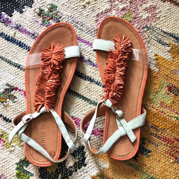 gentle souls Shoes - Gentle Souls nearly new orange suede sandals 9